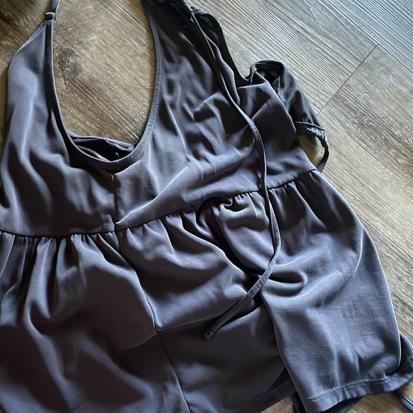 Grey babydoll style tank - Picture 2 of 3